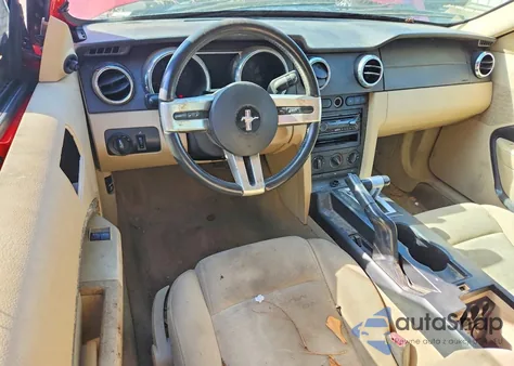 2008 Ford Mustang z USA, uszkodzony, nr VIN 1ZVHT80N285109463